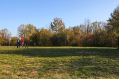Christian Blüml mit Donaustaufer Bürger am Parkplatz