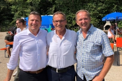 Rainer Mißlbeck - Landratskandidat der CSU, Bürgermeister Johann Thiel unserer Nachbargemeinde Barbing und Bürgermeisterkandidat der CSU Christian Blüml (von links) beim Fischerfest