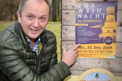 Schöner Auftakt beim romantischen Christkindlmarkt im Fürstengarten Donaustauf